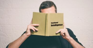 10 найкращих книг про емоції, які допоможуть зрозуміти себе