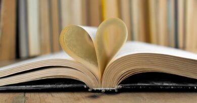 10 подарункових книг українською