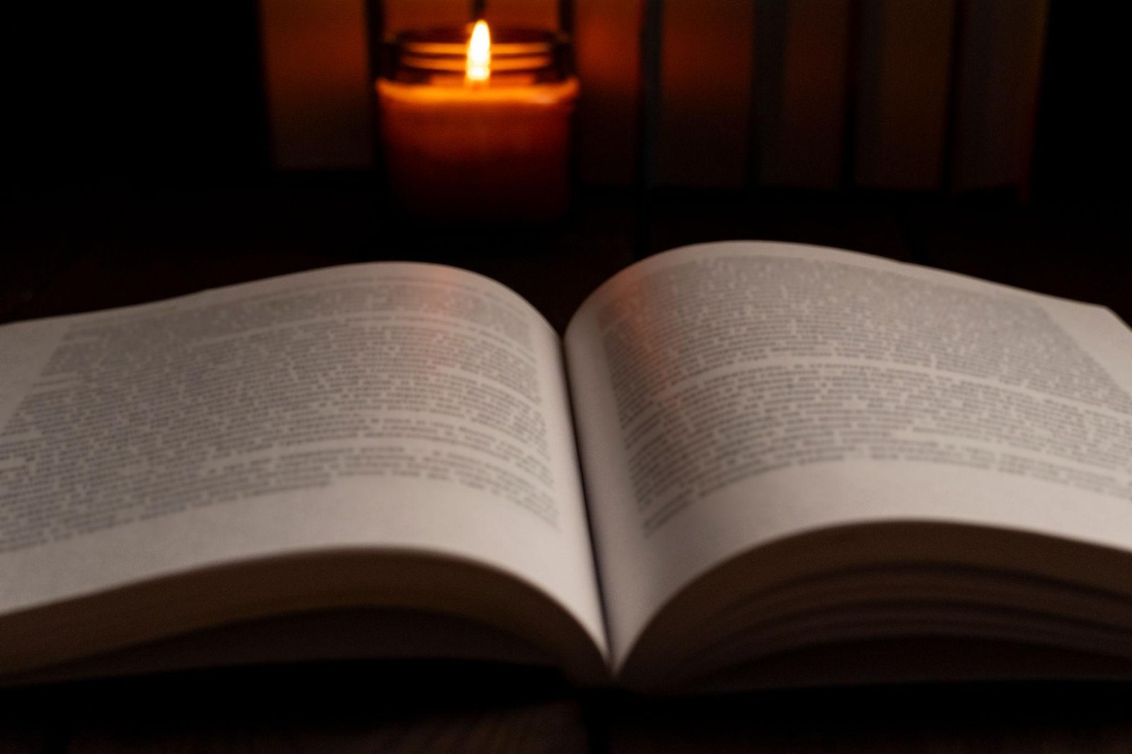 25 книг, які варто прочитати кожному